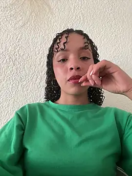 Yasmin777  online show from March 31, 2026, 10:01 pm