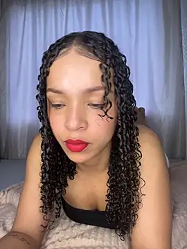 Yasmin777  online show from November 9, 2025, 9:52 pm