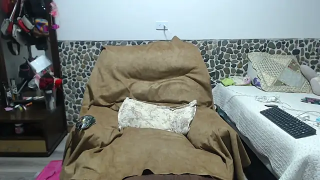 Miilu74 online show from February 21, 2026, 3:30 am