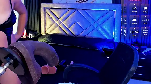 Snapshot of Issafoxx chatting on October 27, 2025, 12:06 pm Issafoxx online show from October 27, 2025, 12:06 pm