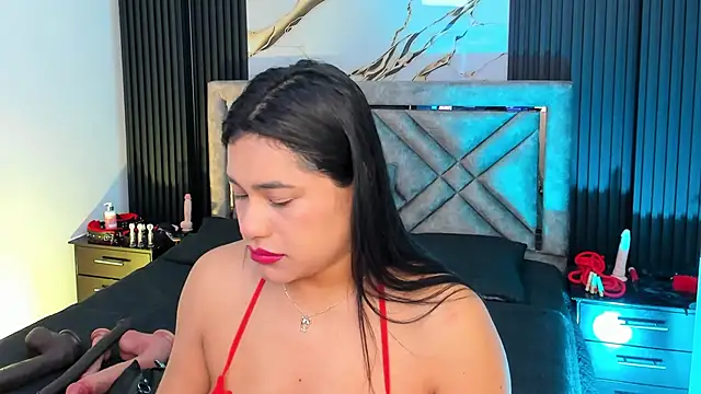 Snapshot of Issafoxx chatting on October 6, 2025, 12:06 pm Issafoxx online show from October 6, 2025, 12:06 pm