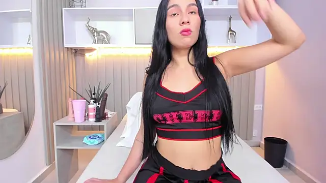 natalyWilliams online show from April 18, 2026, 12:18 pm