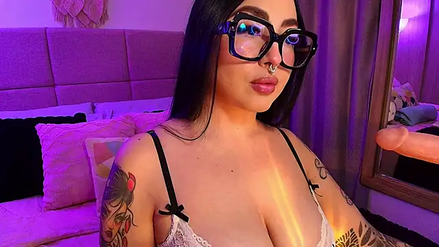 Snapshot of Claiborne_Morris chatting on November 13, 2025, 10:57 pm Claiborne Morris online show from November 13, 2025, 10:57 pm