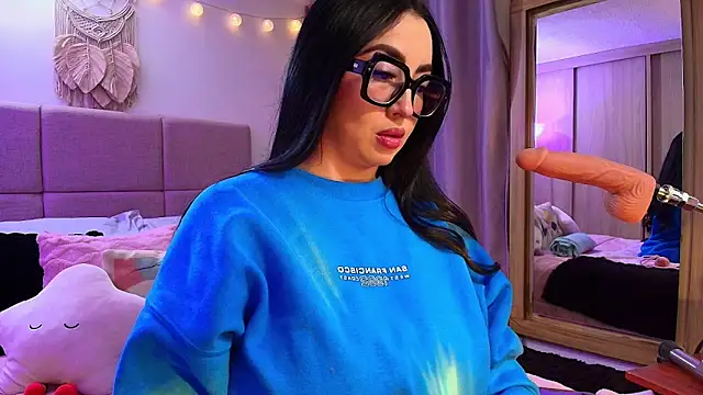 Snapshot of Claiborne_Morris chatting on November 15, 2025, 12:14 am Claiborne Morris online show from November 15, 2025, 12:14 am