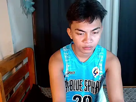 Snapshot of urguy_marco chatting on October 1, 2025, 5:28 pm urguy marco online show from October 1, 2025, 5:28 pm