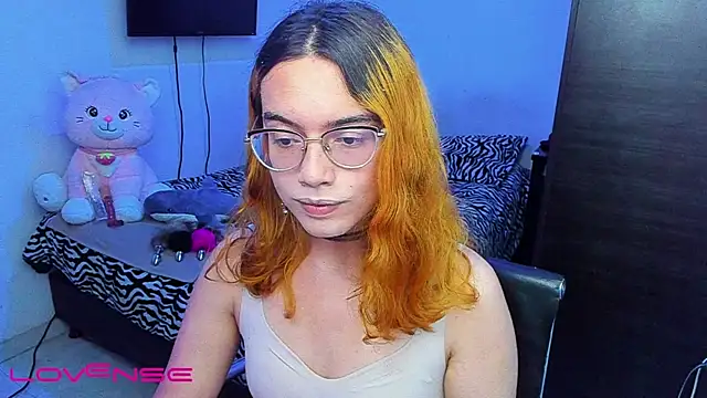 Snapshot of lillykittyy chatting on October 27, 2025, 12:11 am lillykittyy online show from October 27, 2025, 12:11 am