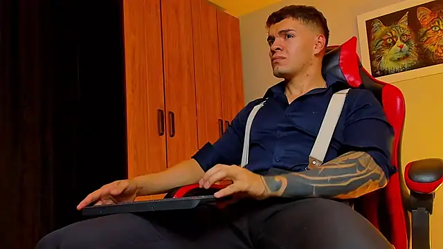 ALPHA DOMINUS  online show from November 6, 2025, 4:05 am