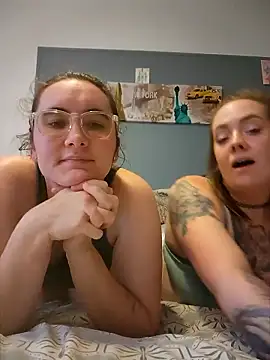 Snapshot of AndHerXO chatting on June 21, 2026, 3:51 pm AndHerXO online show from June 21, 2026, 3:51 pm