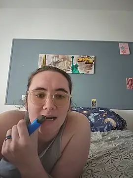 Snapshot of AndHerXO chatting on July 24, 2026, 2:24 pm AndHerXO online show from July 24, 2026, 2:24 pm
