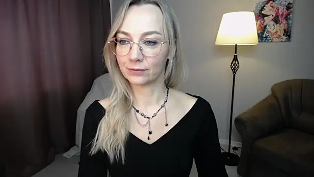 Snapshot of Ava_Elior chatting on October 11, 2025, 9:43 am Ava Elior online show from October 11, 2025, 9:43 am