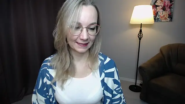 Snapshot of Ava_Elior chatting on December 5, 2025, 6:12 am Ava Elior online show from December 5, 2025, 6:12 am