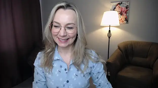 Ava Elior online show from April 21, 2026, 11:39 am