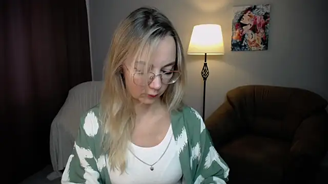 Snapshot of Ava_Elior chatting on September 9, 2025, 9:19 am Ava Elior online show from September 9, 2025, 9:19 am