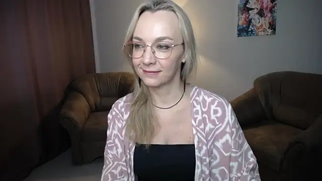 Ava Elior online show from July 18, 2026, 10:24 am