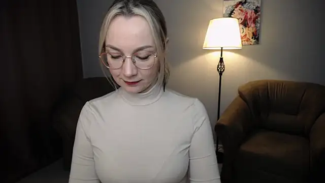 Ava Elior online show from April 20, 2026, 11:35 am