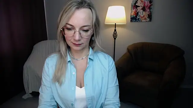 Snapshot of Ava_Elior chatting on September 17, 2025, 9:44 am Ava Elior online show from September 17, 2025, 9:44 am