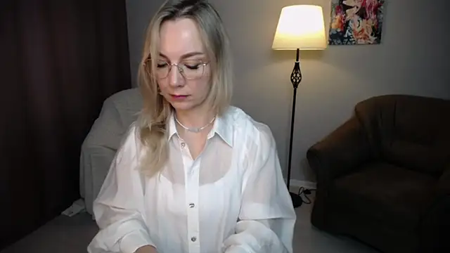 Snapshot of Ava_Elior chatting on October 6, 2025, 9:21 am Ava Elior online show from October 6, 2025, 9:21 am