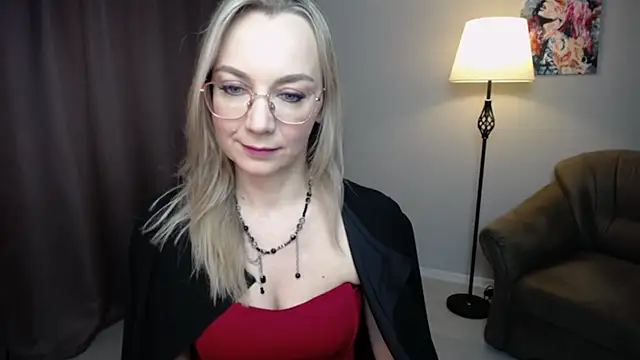 Snapshot of Ava_Elior chatting on December 4, 2025, 10:14 am Ava Elior online show from December 4, 2025, 10:14 am