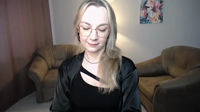 Ava Elior online show from July 11, 2026, 11:54 am