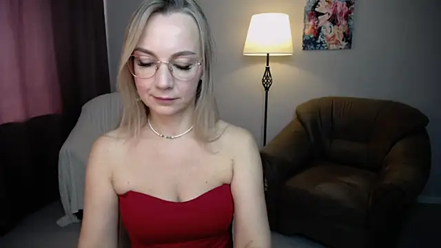 Snapshot of Ava_Elior chatting on September 24, 2025, 10:44 am Ava Elior online show from September 24, 2025, 10:44 am