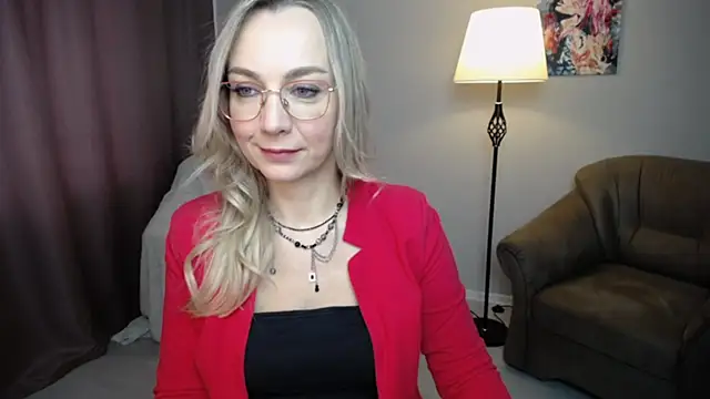 Snapshot of Ava_Elior chatting on October 15, 2025, 9:39 am Ava Elior online show from October 15, 2025, 9:39 am