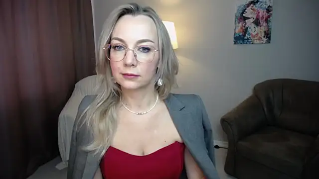 Snapshot of Ava_Elior chatting on October 4, 2025, 9:44 am Ava Elior online show from October 4, 2025, 9:44 am