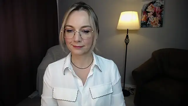 Snapshot of Ava_Elior chatting on October 8, 2025, 9:44 am Ava Elior online show from October 8, 2025, 9:44 am