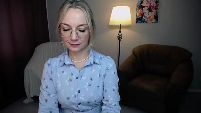 Snapshot of Ava_Elior chatting on September 18, 2025, 8:50 am Ava Elior online show from September 18, 2025, 8:50 am