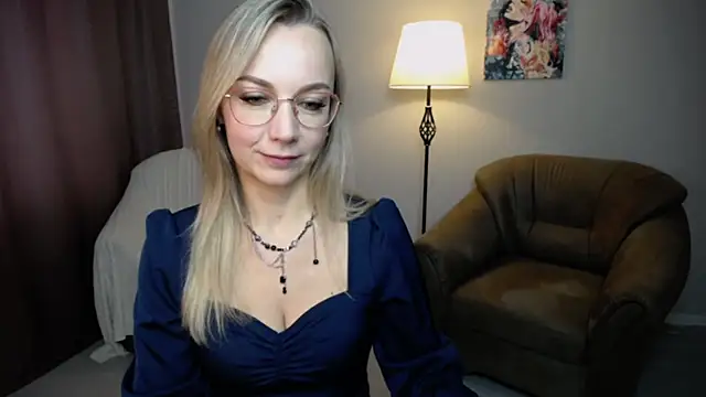 Snapshot of Ava_Elior chatting on September 25, 2025, 10:21 am Ava Elior online show from September 25, 2025, 10:21 am