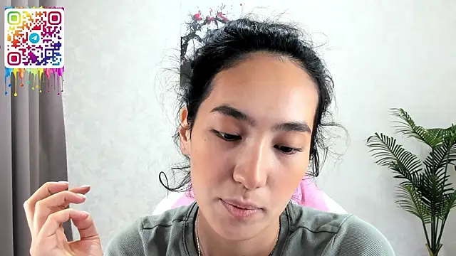 FlirtyAura online show from November 10, 2025, 3:22 am