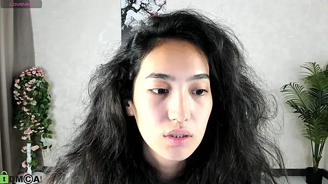 FlirtyAura online show from September 20, 2025, 3:44 am