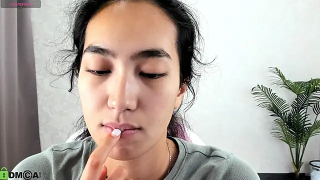 FlirtyAura online show from November 13, 2025, 3:10 am