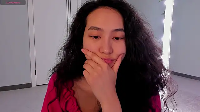 FlirtyAura online show from March 25, 2026, 3:50 am