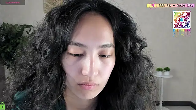 Snapshot of FlirtyAura chatting on May 13, 2026, 3:46 am FlirtyAura online show from May 13, 2026, 3:46 am