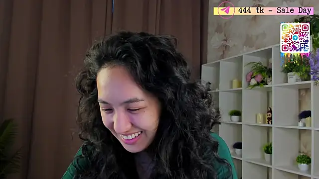 Snapshot of FlirtyAura chatting on June 2, 2026, 3:28 am FlirtyAura online show from June 2, 2026, 3:28 am