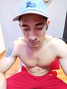 Snapshot of jhonny_thes28 chatting on December 15, 2025, 5:19 pm jhonny thes28 online show from December 15, 2025, 5:19 pm