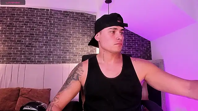 connorsmiith online show from February 14, 2026, 3:45 pm