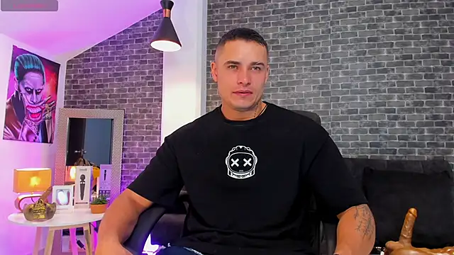 connorsmiith online show from September 17, 2025, 11:56 am