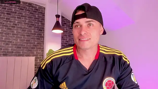 connorsmiith online show from March 11, 2026, 3:50 pm