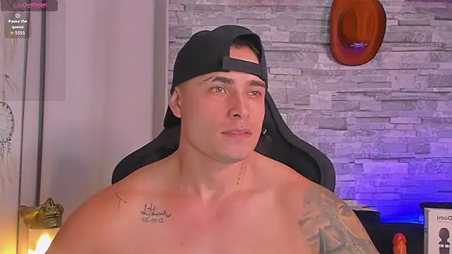 connorsmiith online show from November 18, 2025, 12:15 am