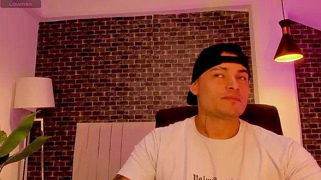 connorsmiith online show from March 4, 2026, 2:58 pm