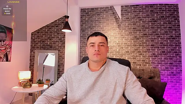 connorsmiith online show from October 9, 2025, 11:33 am