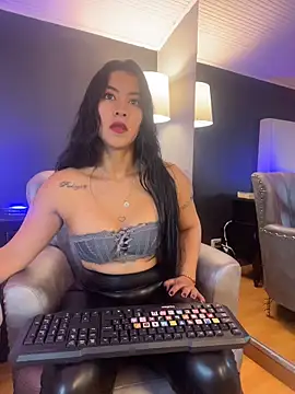 Snapshot of BellaFernandez__ chatting on May 23, 2026, 12:04 pm BellaFernandez online show from May 23, 2026, 12:04 pm