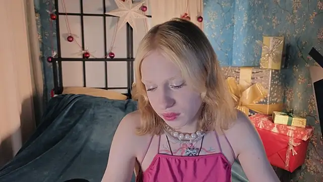 BarbieRichy online show from December 17, 2025, 5:23 am