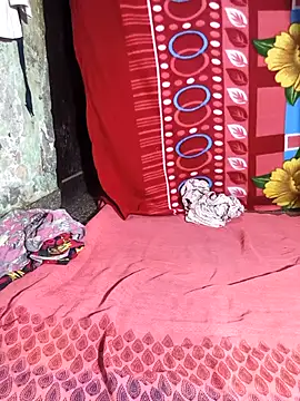 Snapshot of raju-ki-rani chatting on November 24, 2025, 6:19 pm raju-ki-rani online show from November 24, 2025, 6:19 pm