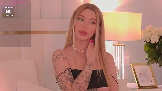 AriellaMelo online show from November 12, 2025, 5:22 am