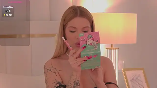 AriellaMelo online show from November 15, 2025, 5:55 am