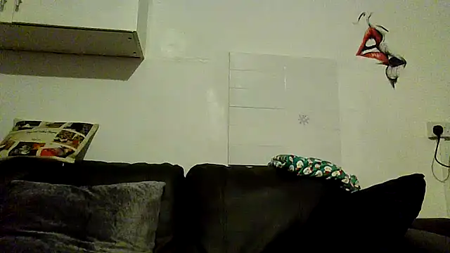 RubyyRosee online show from April 6, 2026, 5:19 am