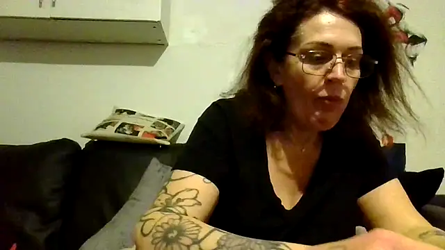 Snapshot of RubyyRosee chatting on February 14, 2026, 9:15 pm RubyyRosee online show from February 14, 2026, 9:15 pm