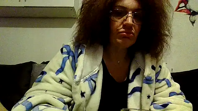 Snapshot of RubyyRosee chatting on February 5, 2026, 6:31 am RubyyRosee online show from February 5, 2026, 6:31 am